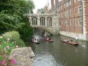 De brug der zuchten aan de achterkant van St. Johns College